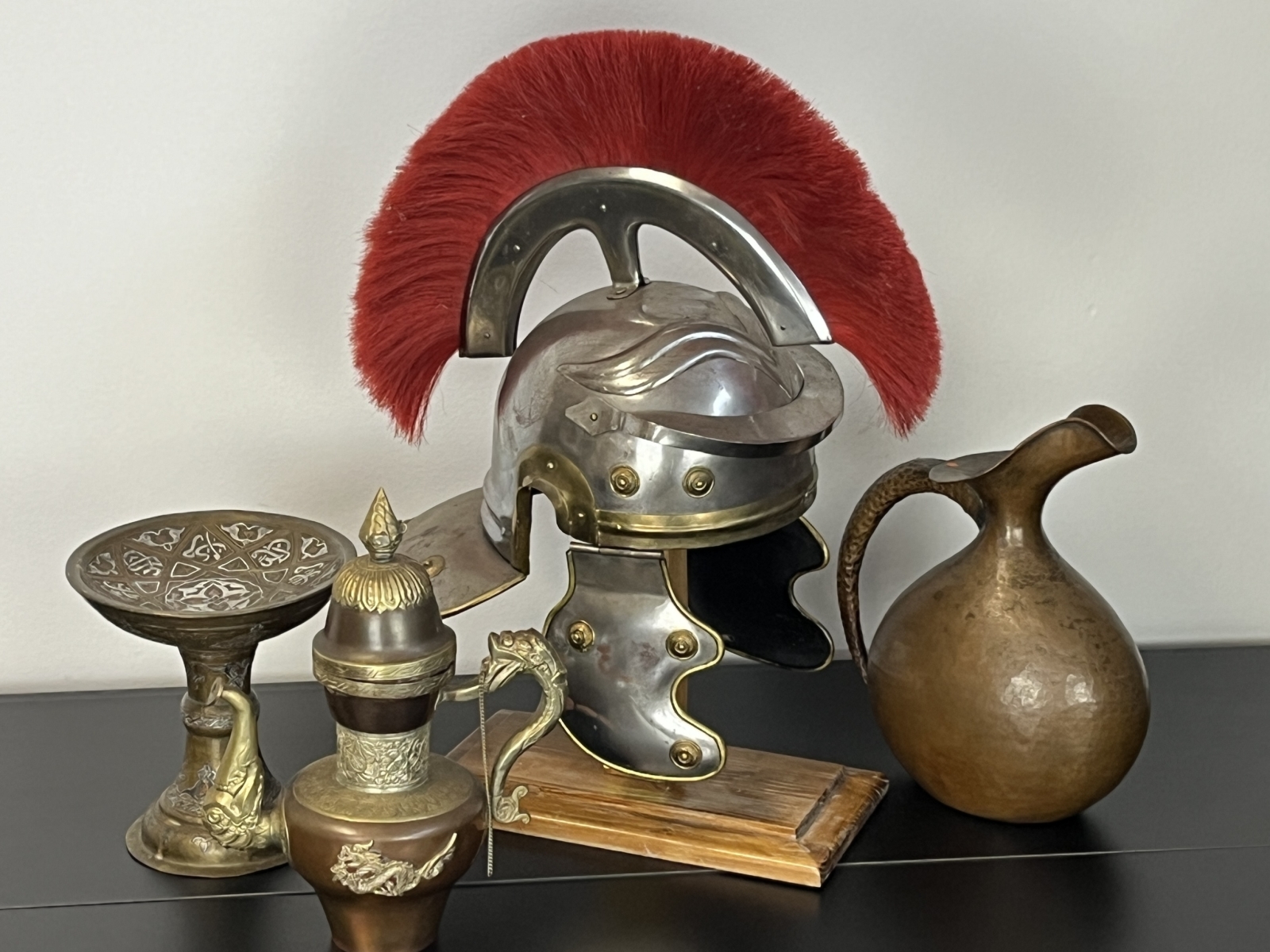 Elmetto da centurione e bronzi antichi 2