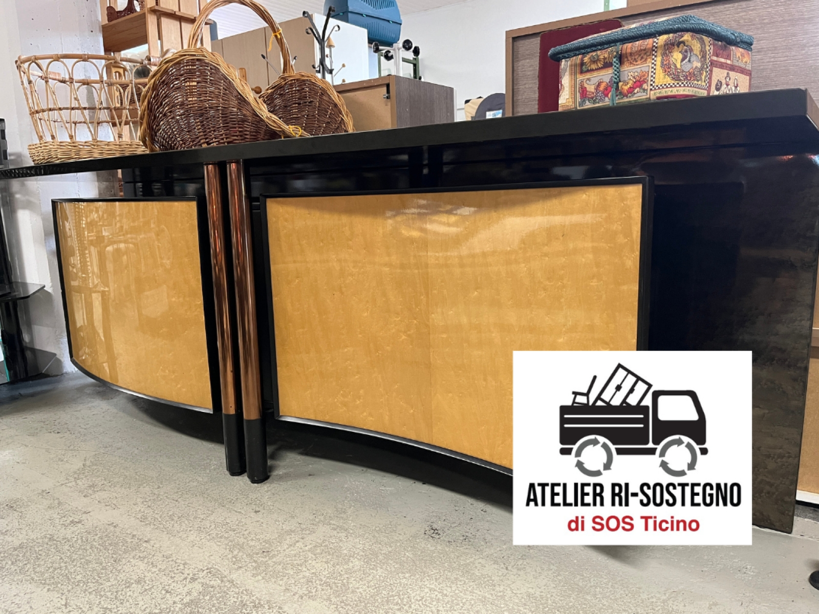 Credenza Laccata Vintage di Saporiti, ca. Anni 80 3