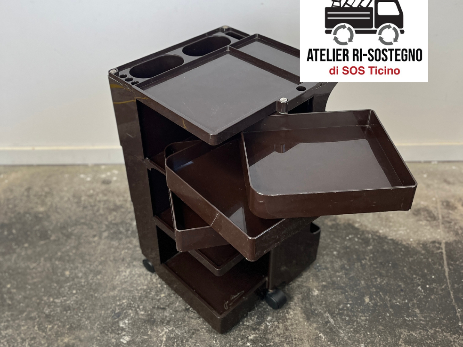 Carrello Servizio Body 3 firmato Joe Colombo 4