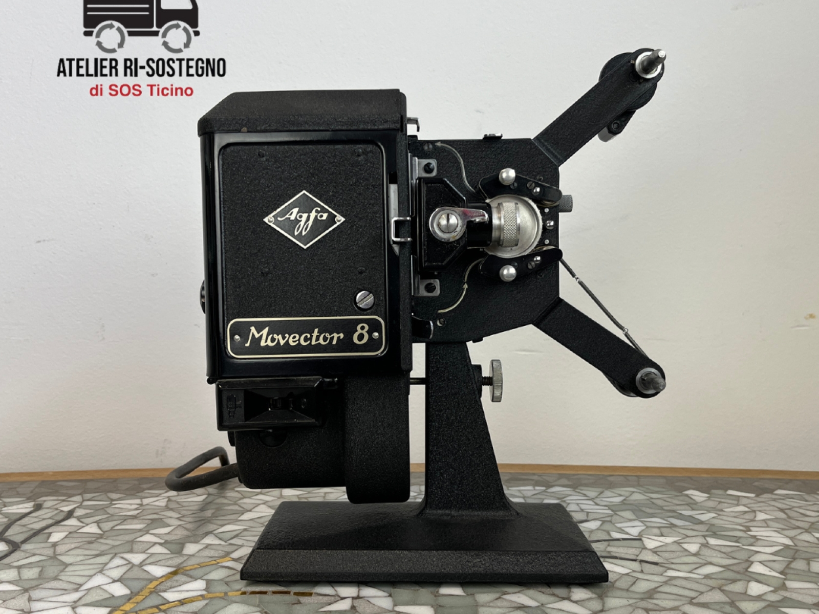 Cinepresa Agfa Movector 8 (8mm) 3