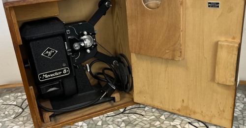 Cinepresa Agfa Movector 8 (8mm)