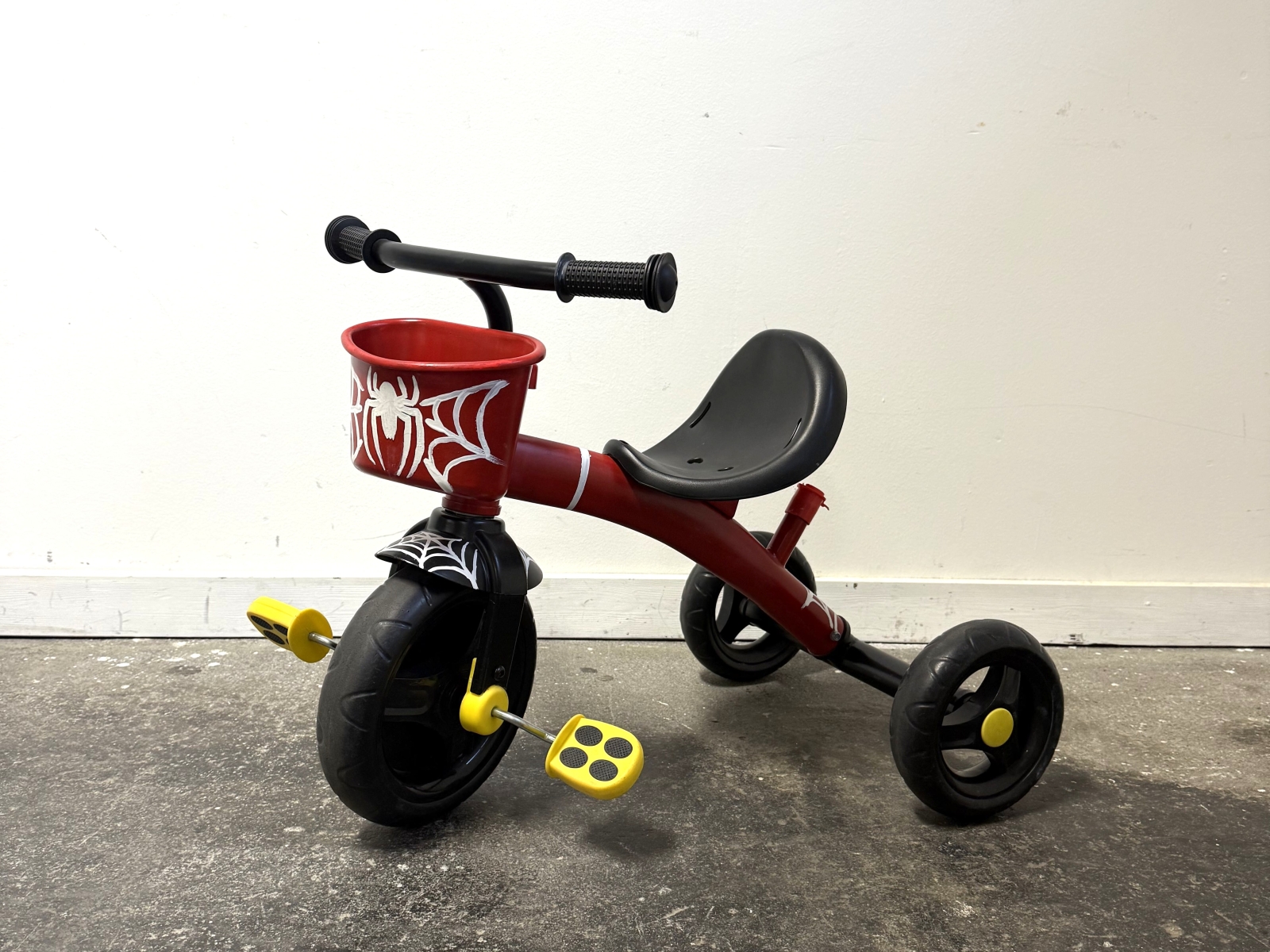 Triciclo per bambini con cestino 2