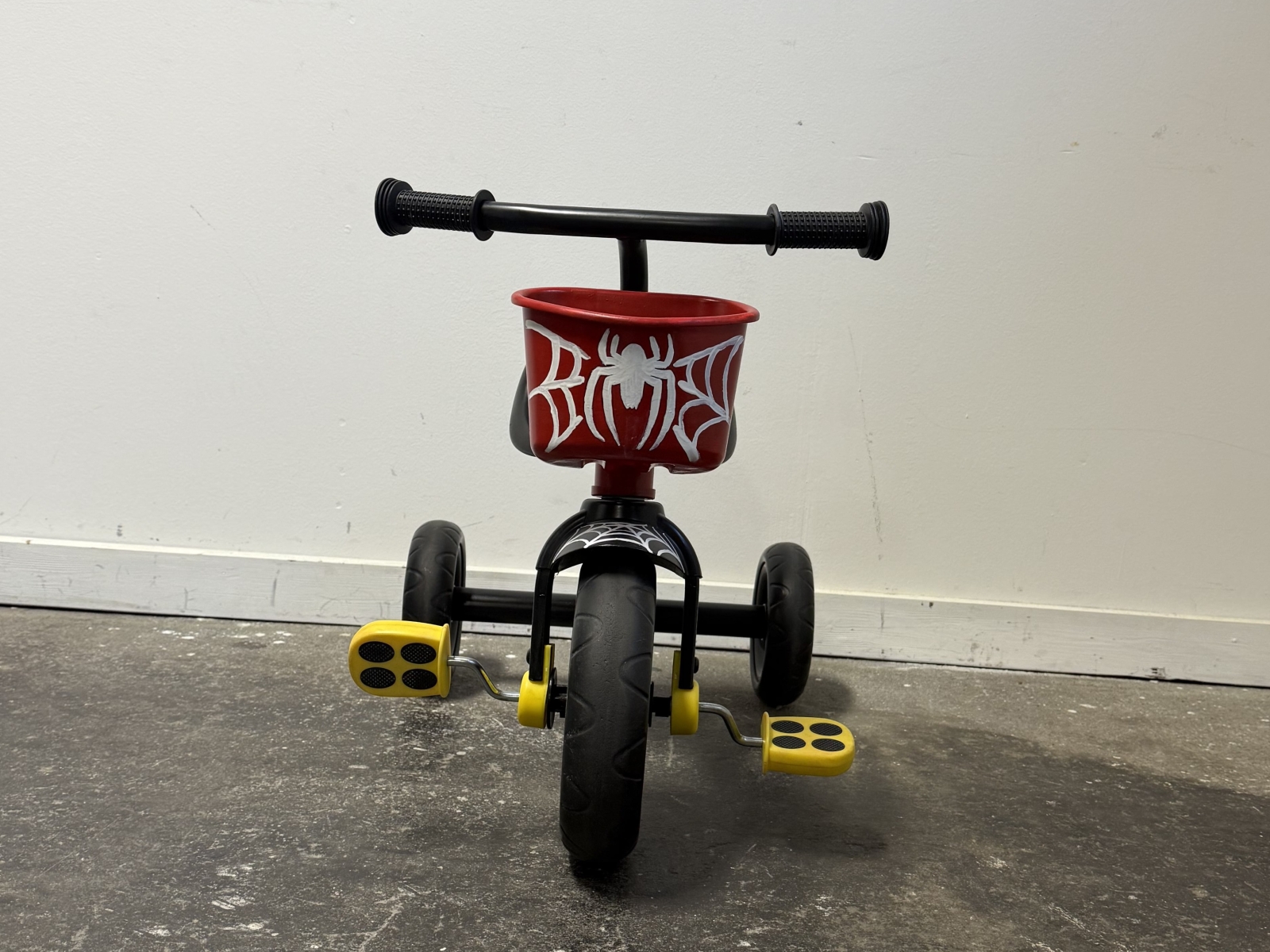 Triciclo per bambini con cestino 3