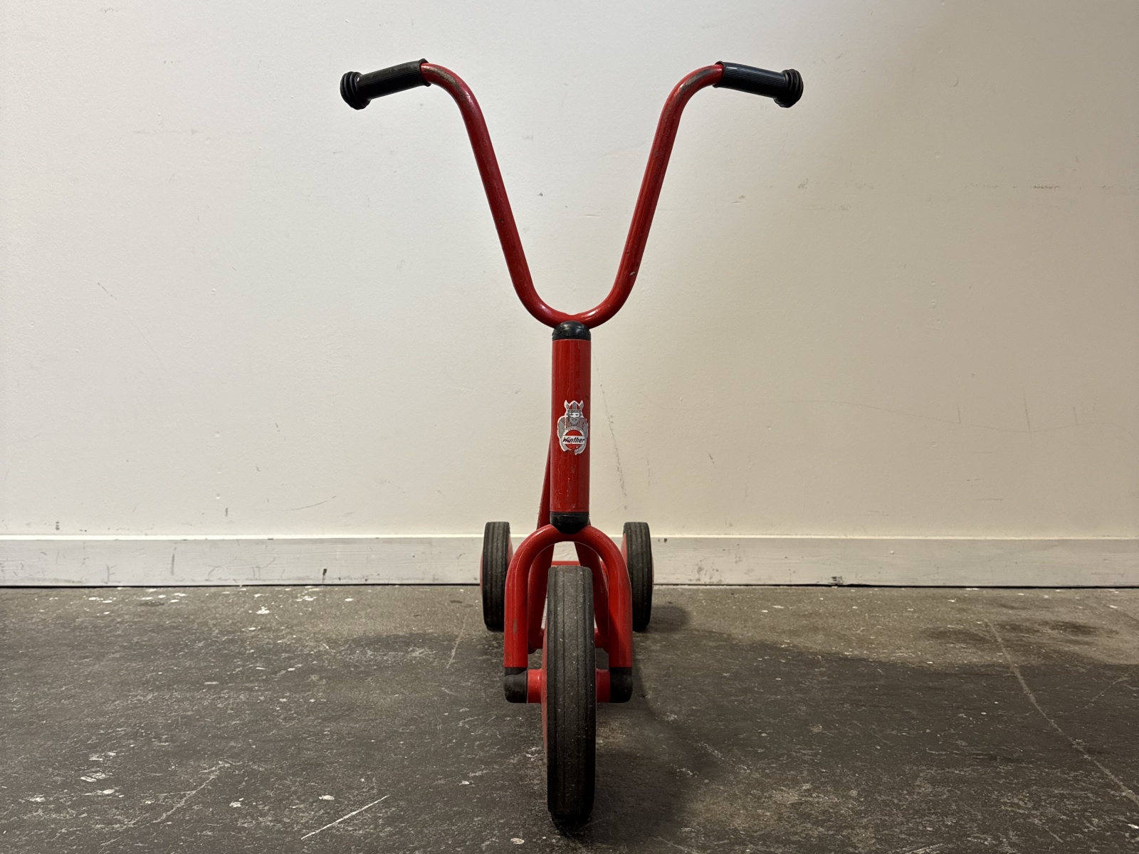 Monopattino vintage a tre ruote in metallo 3