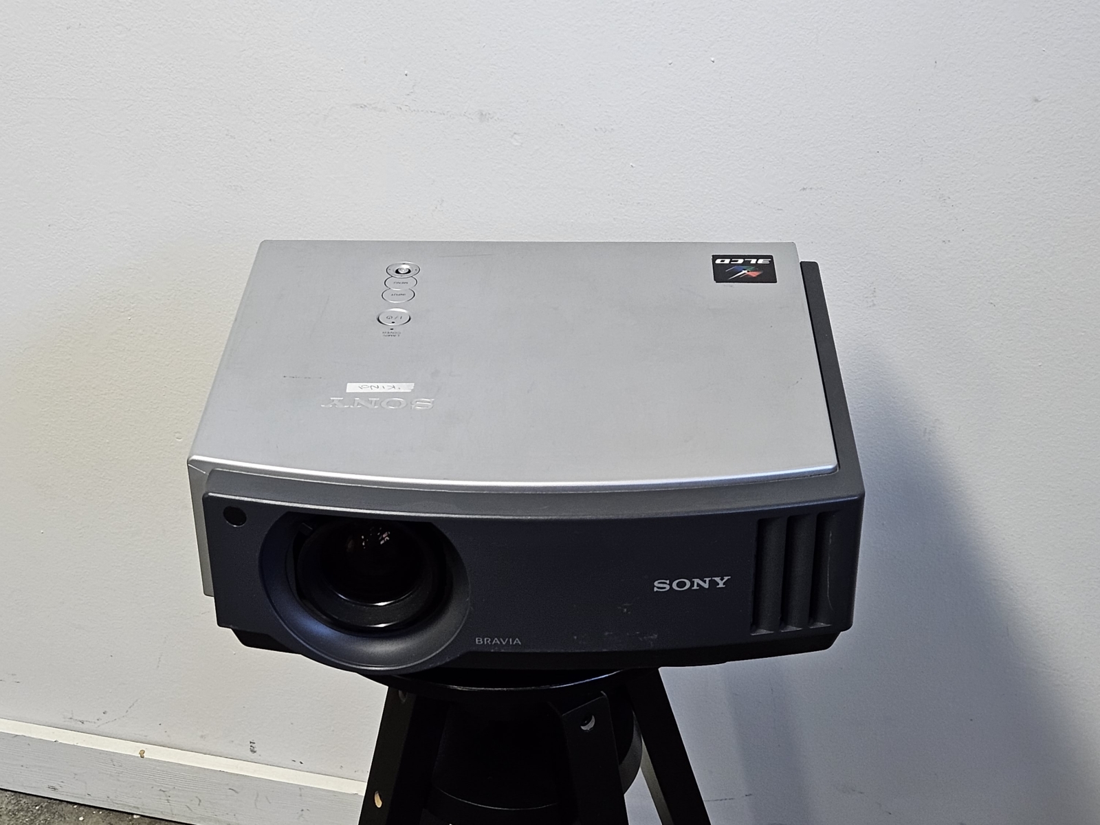 Proiettore Sony VPL-AW10 3