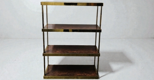 Mobile vintage caratterizzato da uno stile tipico degli anni '70