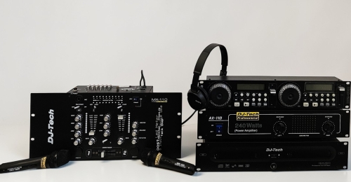 Set completo di apparecchiature audio professionali per DJ