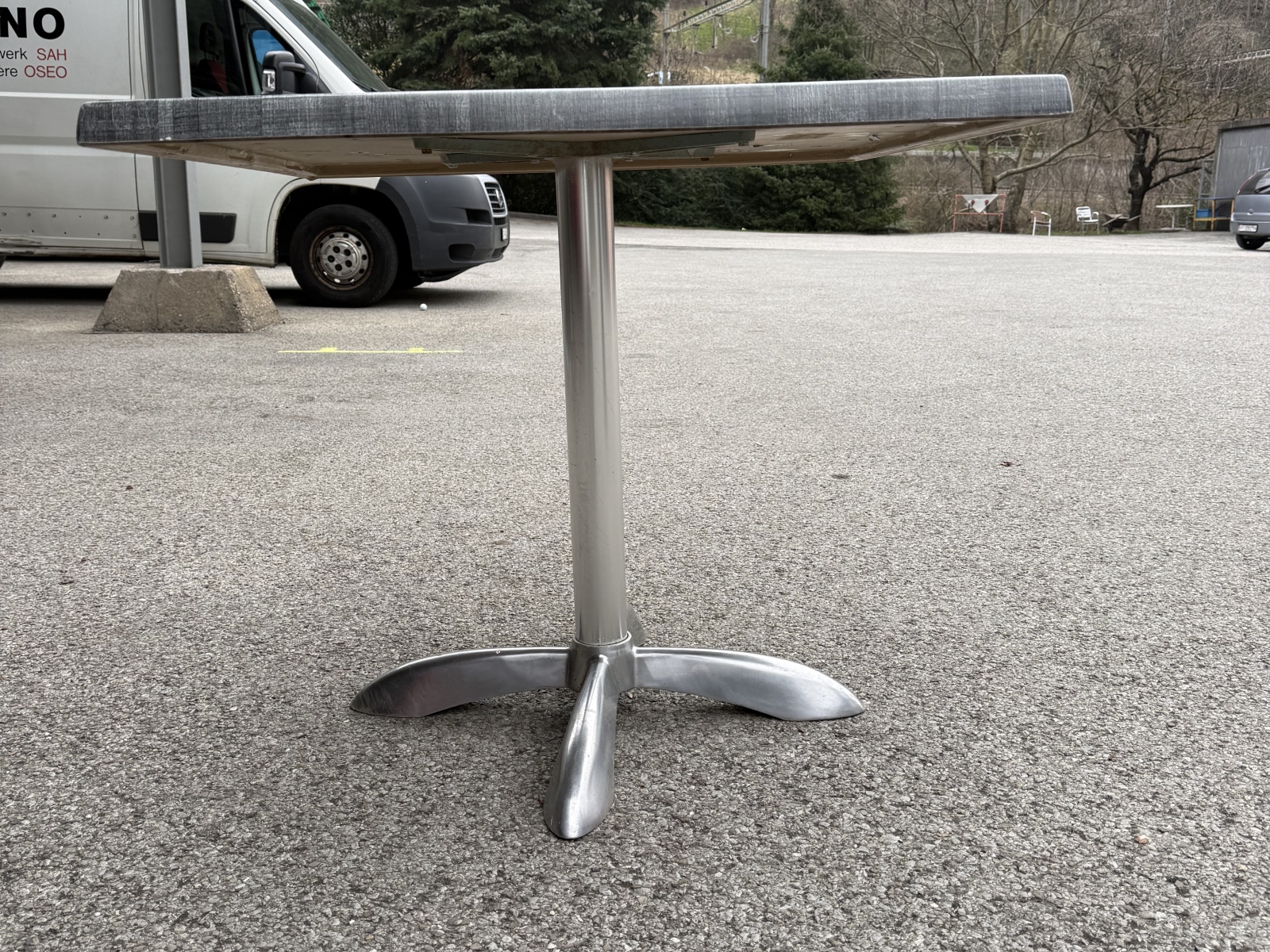 Tavolo quadrato design moderno grigio 5