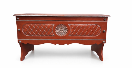 Cassapanca in legno rosso decorata &ndash; stile rustico