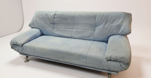 Divano Moderno in Alcantara Azzurro Polvere &ndash; Design Soft