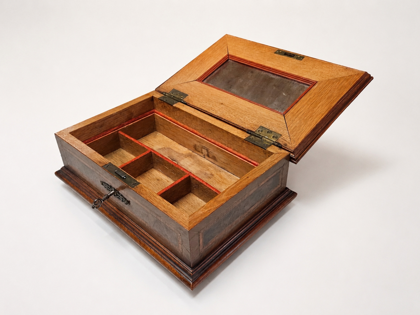 cofanetto artigianale in legno intarsiato – stile vintage 3