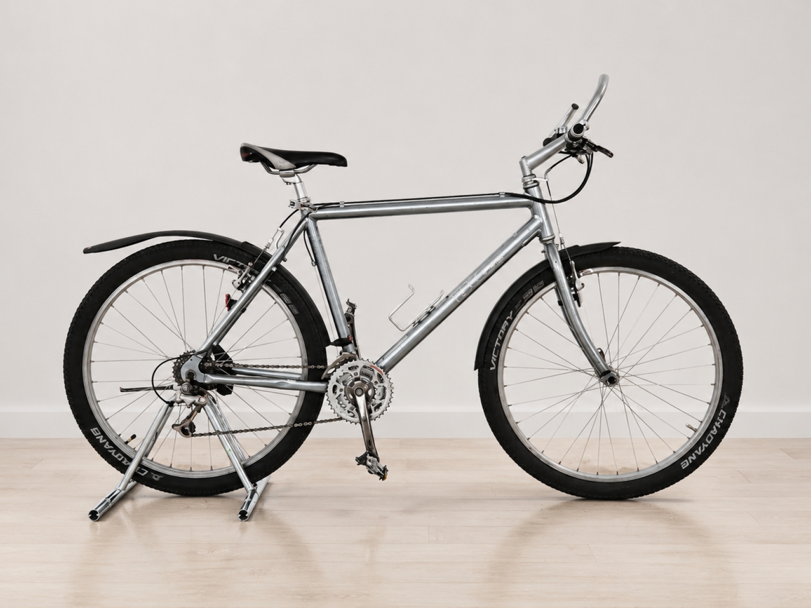 Lotus Bicicletta Trekking / City Bike 26