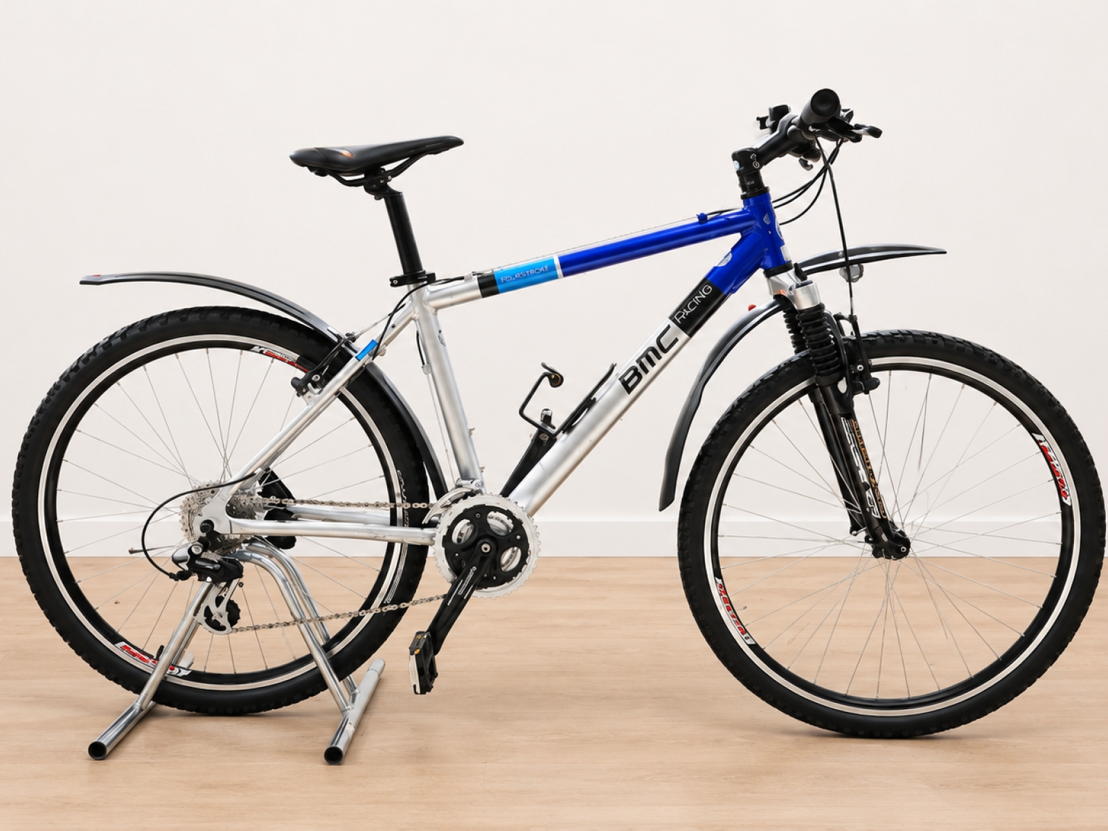 BMC Racing Superskunk – Bicicletta Trekking/MTB 26