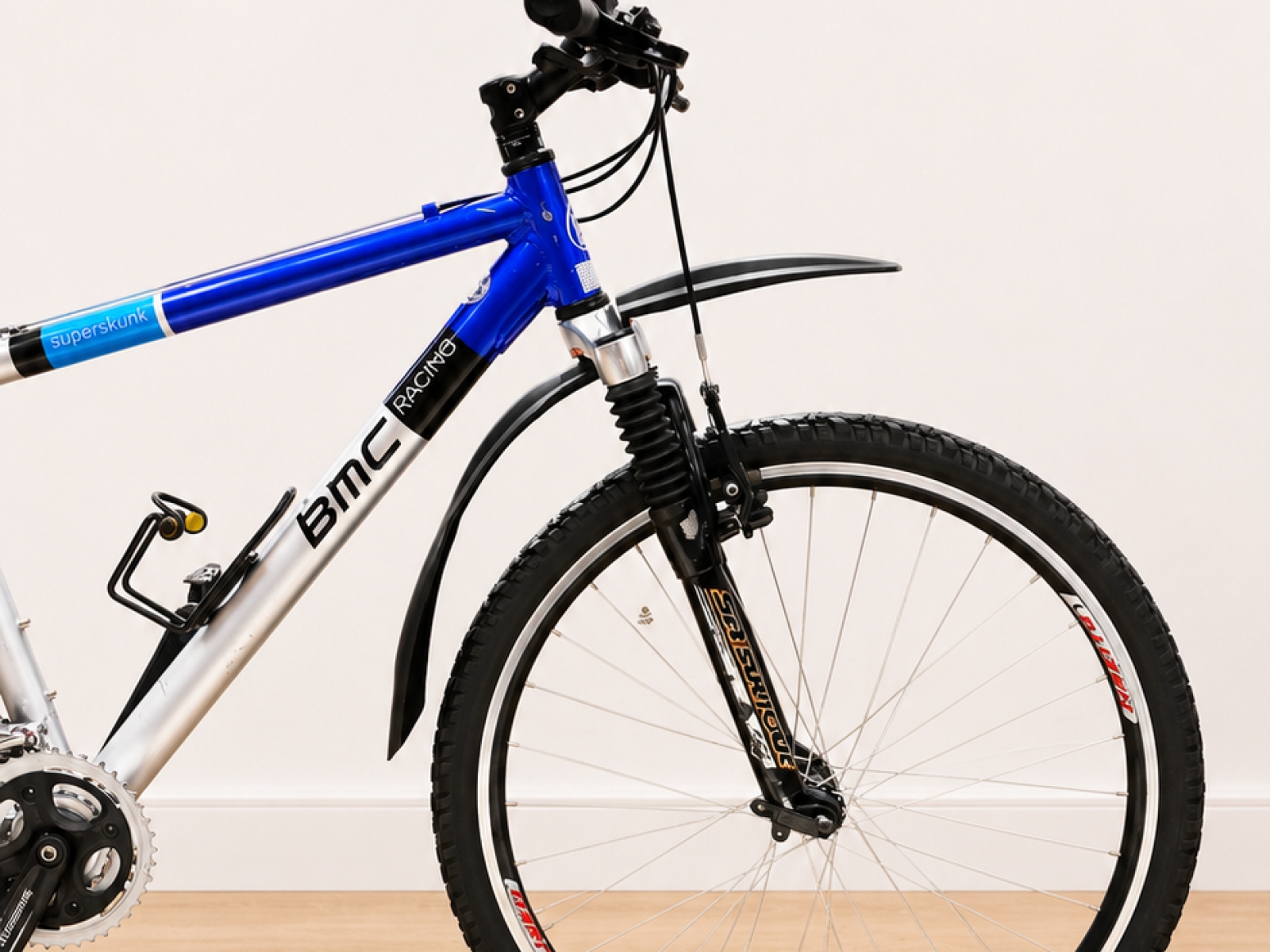 BMC Racing Superskunk – Bicicletta Trekking/MTB 26