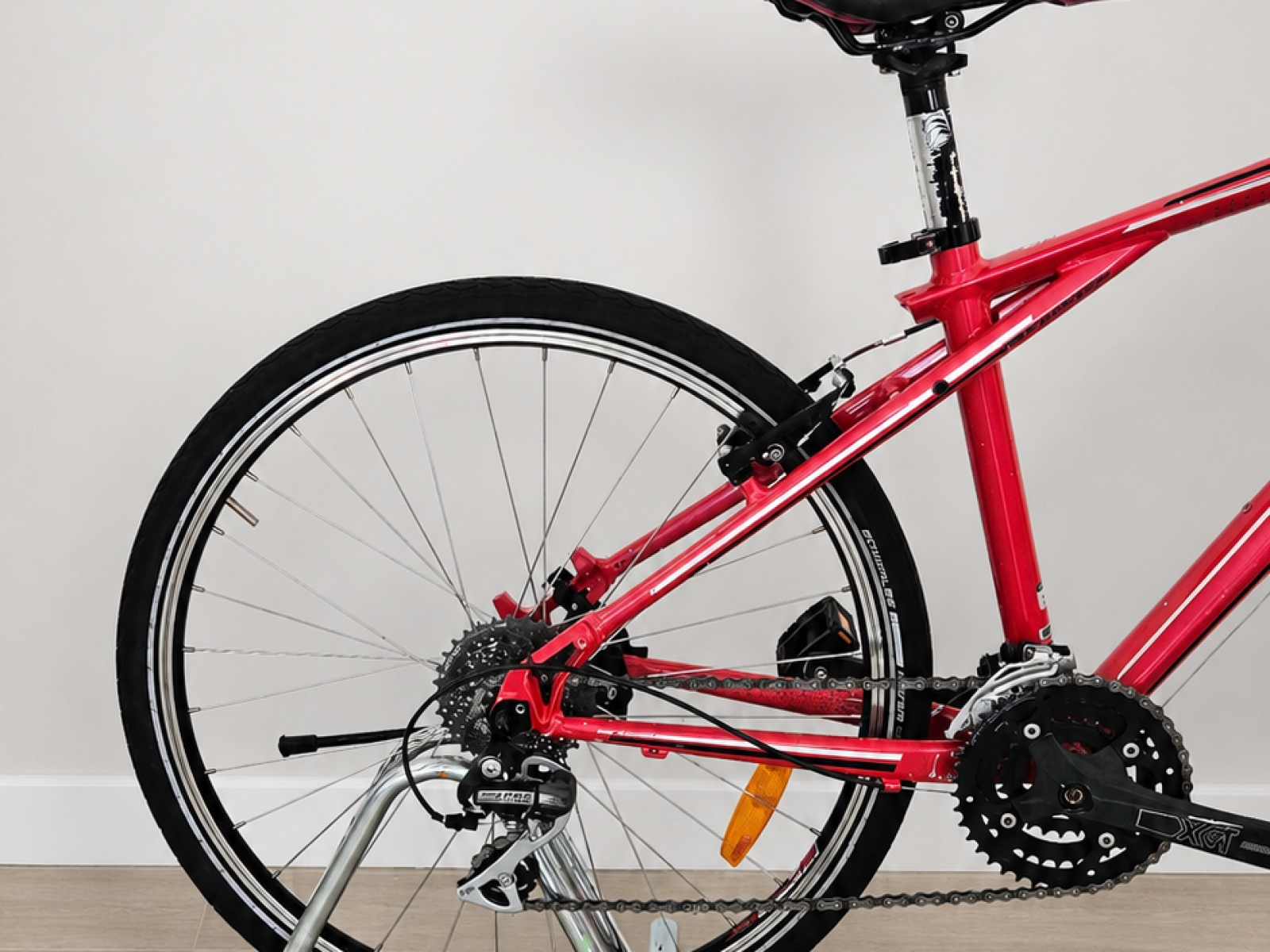 Bicicletta GT Avalanche 28