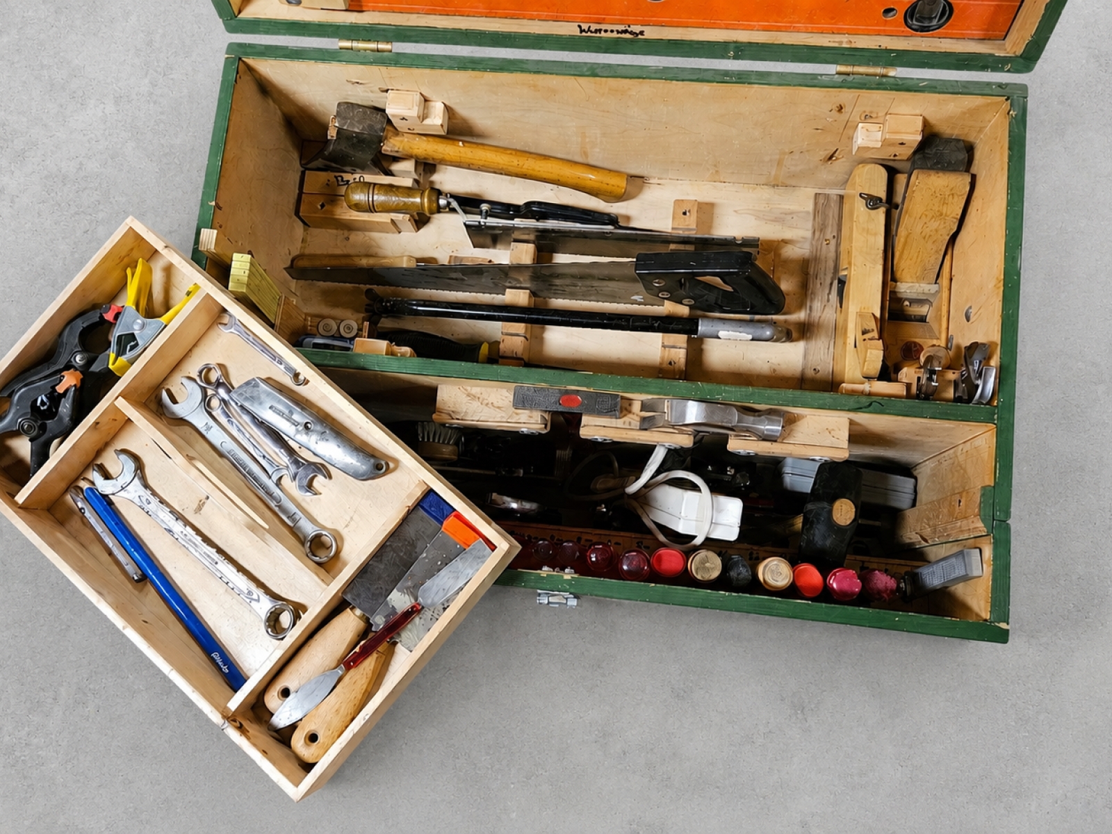 Baule porta attrezzi in legno con utensili inclusi 5