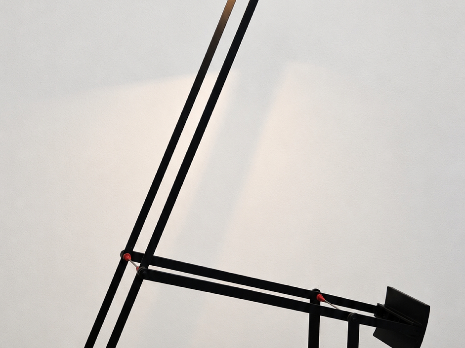 Lampada Artemide da tavolo / parete design regolabile 3