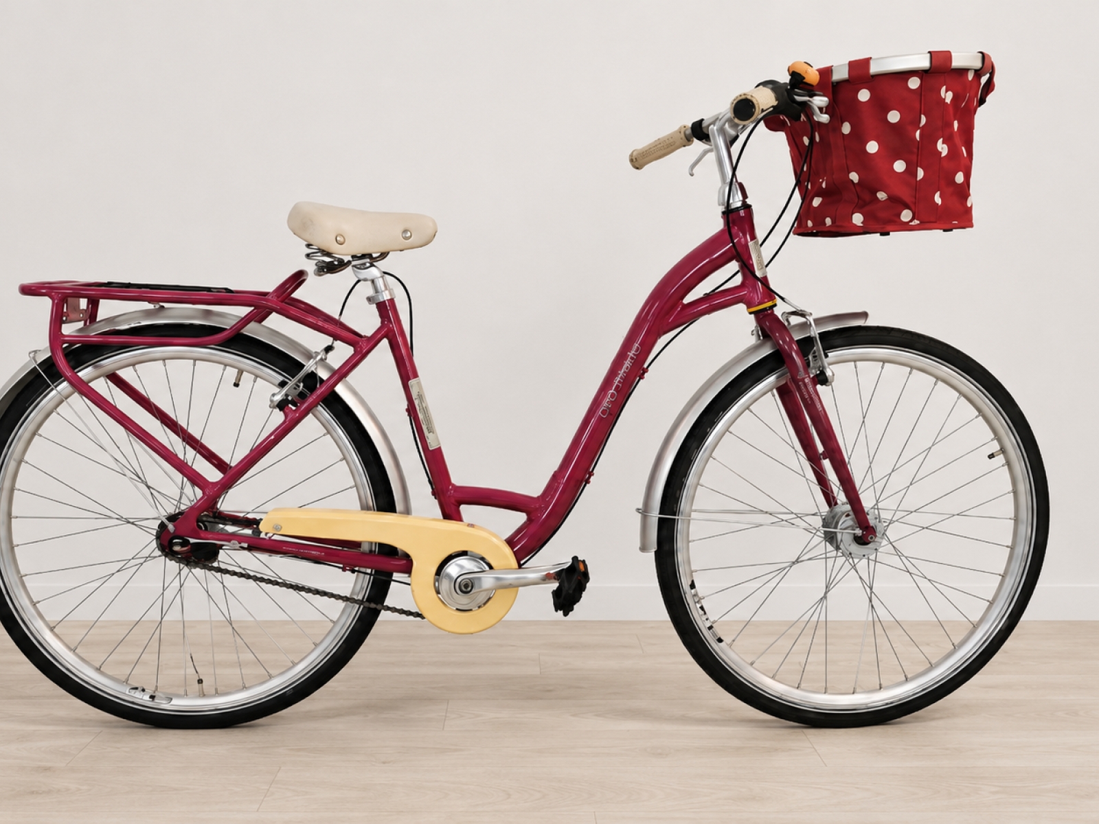 Bicicletta da città magenta con cestino a pois (nr. 12) 2