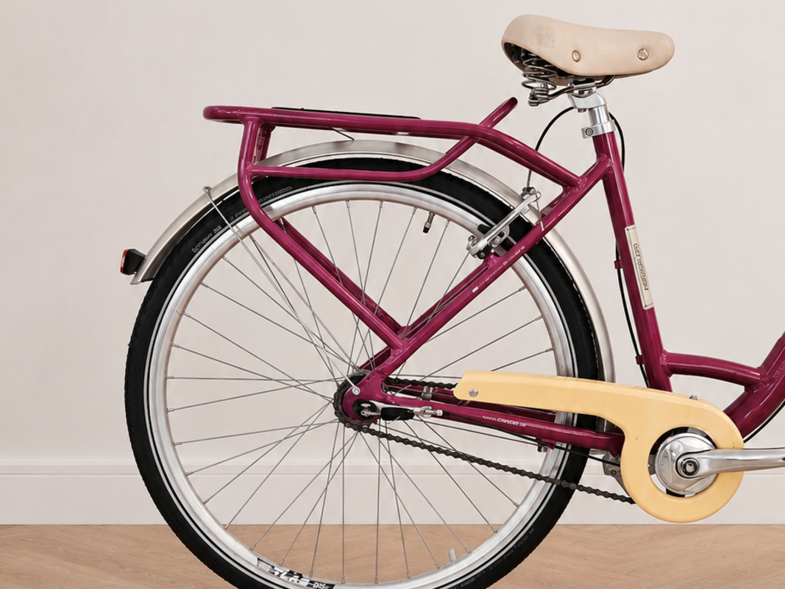 Bicicletta da città magenta con cestino a pois (nr. 12) 4