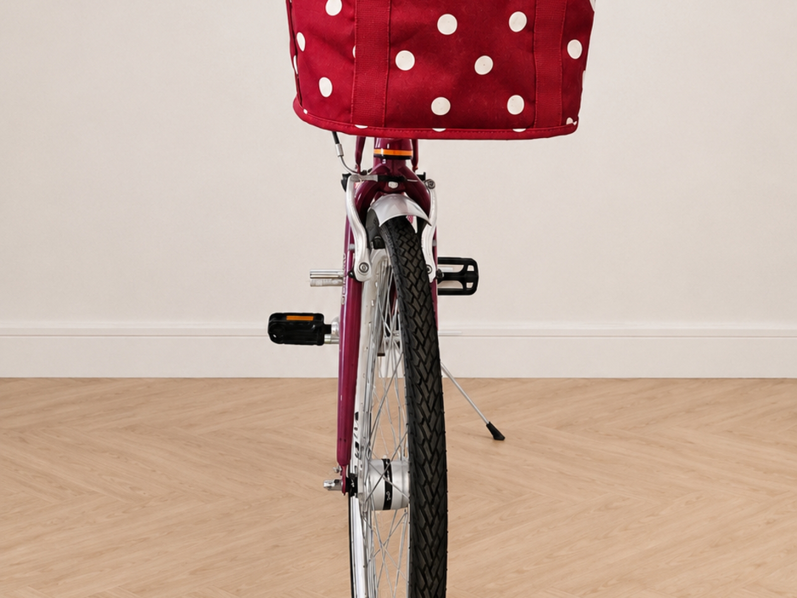 Bicicletta da città magenta con cestino a pois (nr. 12) 6
