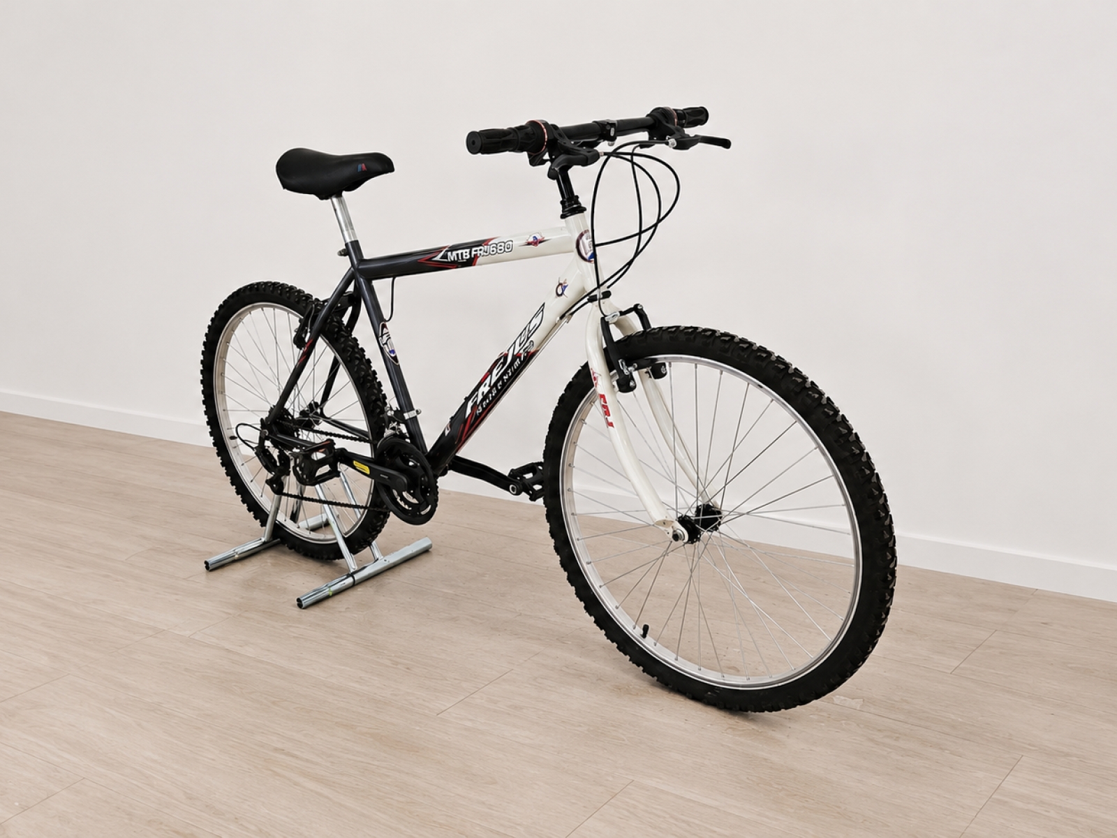 Bicicletta MTB Frejus FRJ680 – 26