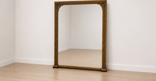 Specchio antico con cornice finemente decorata &ndash; 110&times;134 cm