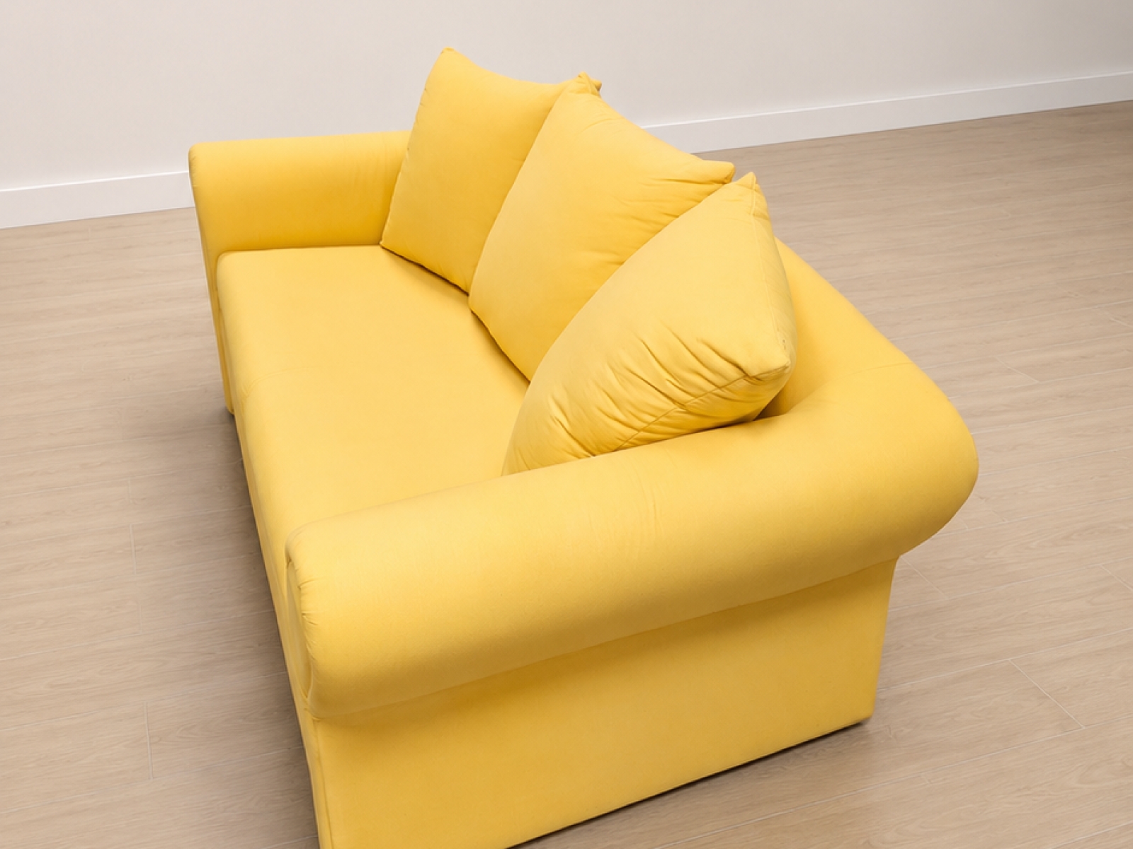 Divano letto 2 posti giallo – Apertura rapida 3