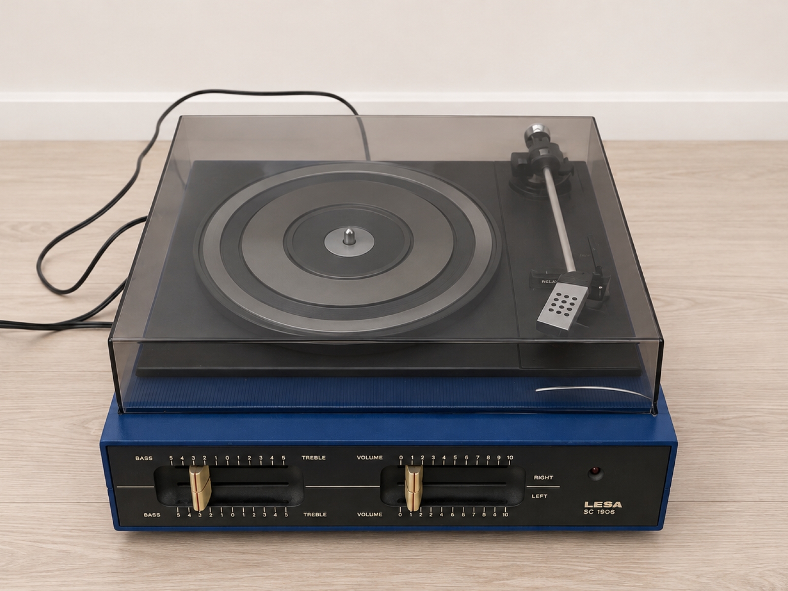 Giradischi vintage LESA SC 1906 2
