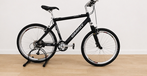 Granit Neon &ndash; bicicletta trekking/cross nera (Nr. 60)