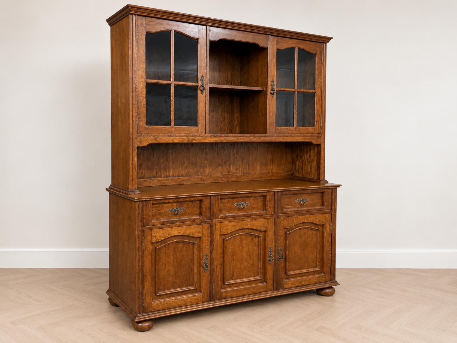 Credenza / buffet in legno con vetrine – stile classico 3