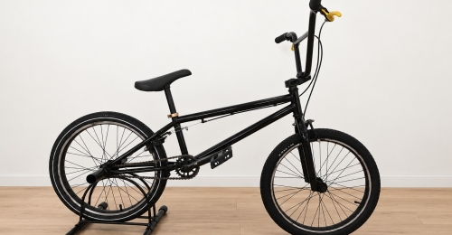 BMX nera con dettagli gialli (Nr. 57)