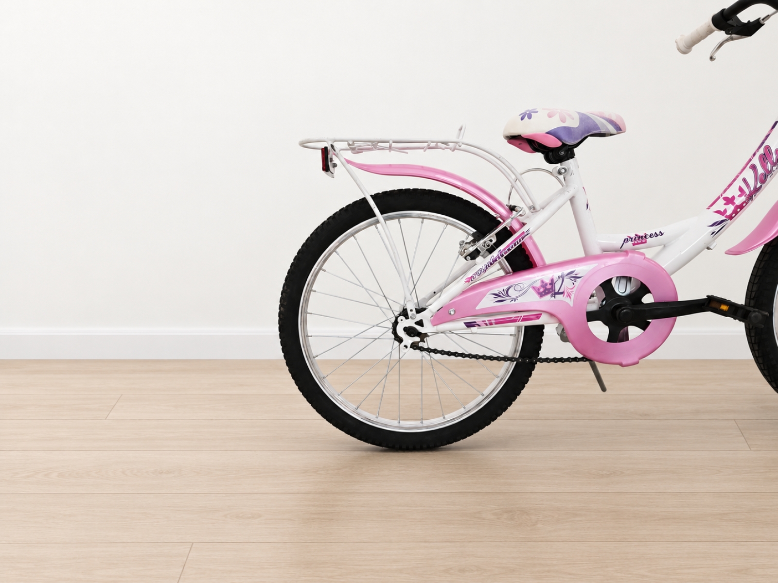 Bicicletta per bambina rosa e bianca 20” (Nr. 39) 5