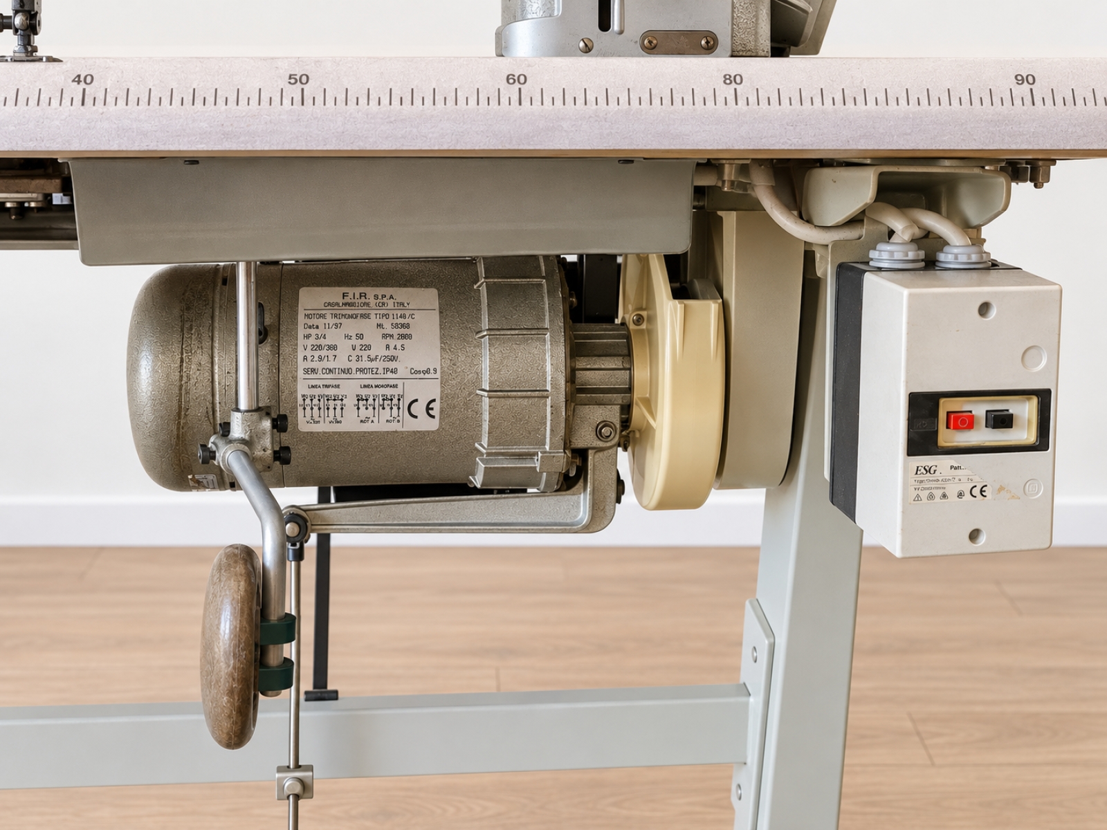 Macchina da cucire industriale Dürkopp con tavolo 4