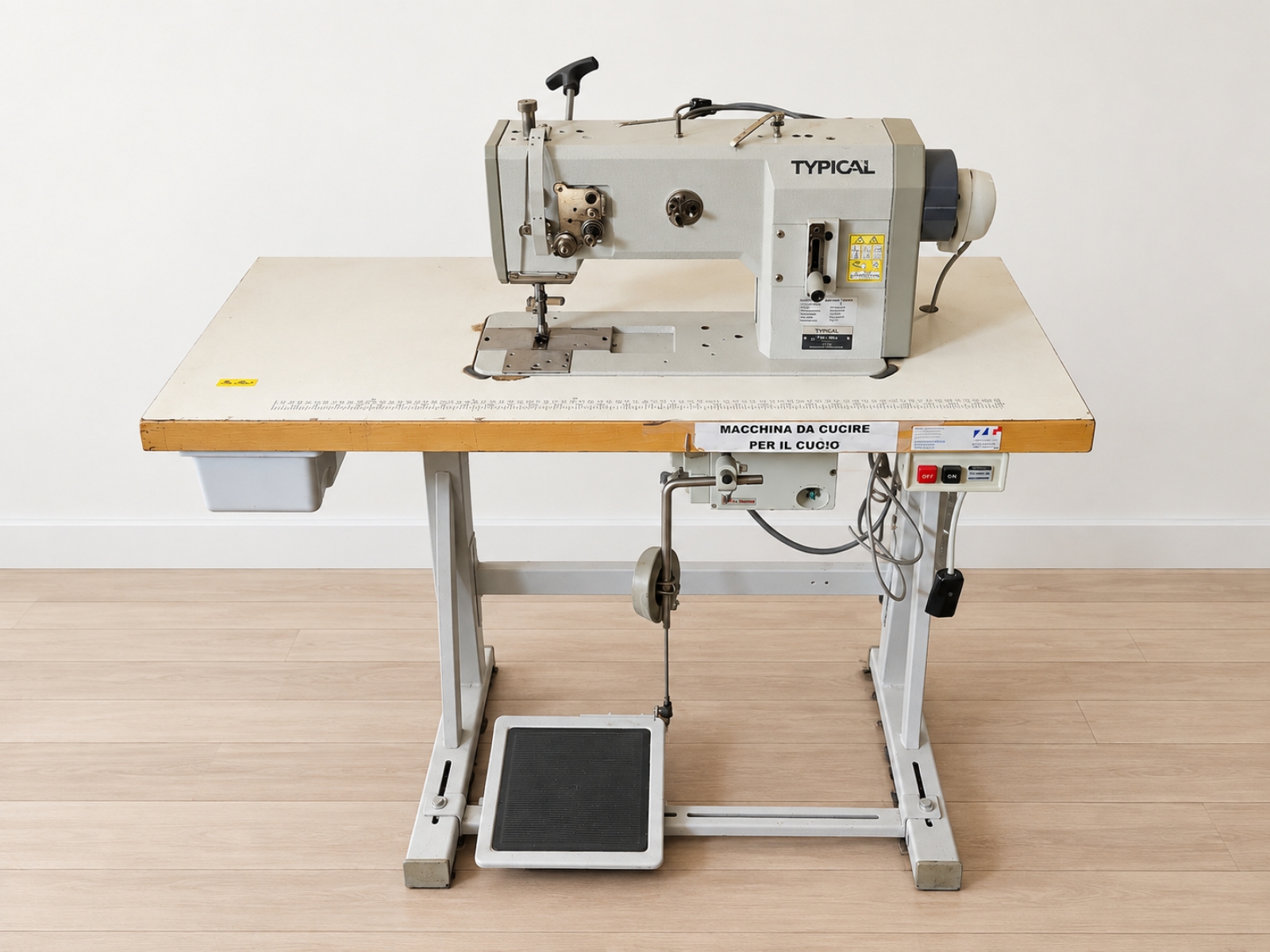 Macchina da cucire industriale Typical TW1-1245 2