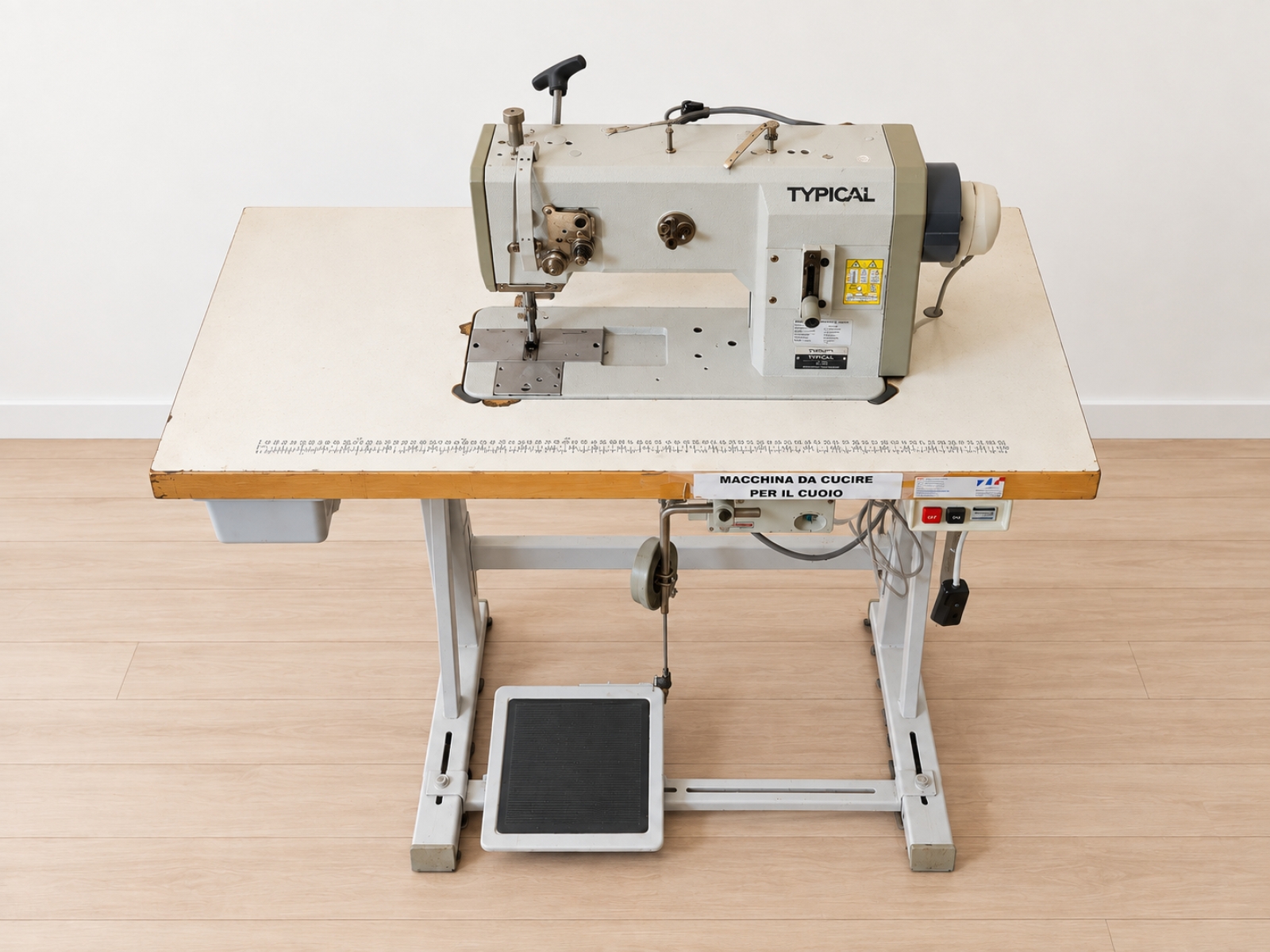 Macchina da cucire industriale Typical TW1-1245 6