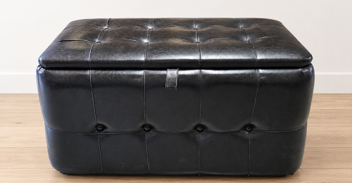 Pouf contenitore nero capitonn&eacute;