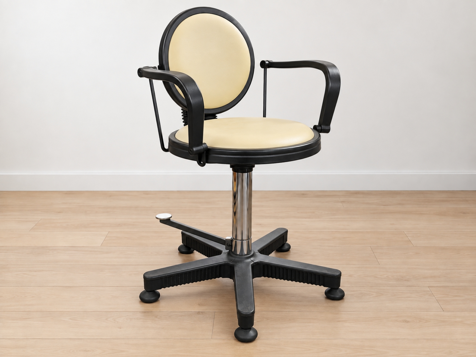 Sedia da barbiere girevole regolabile – crema/nera 5