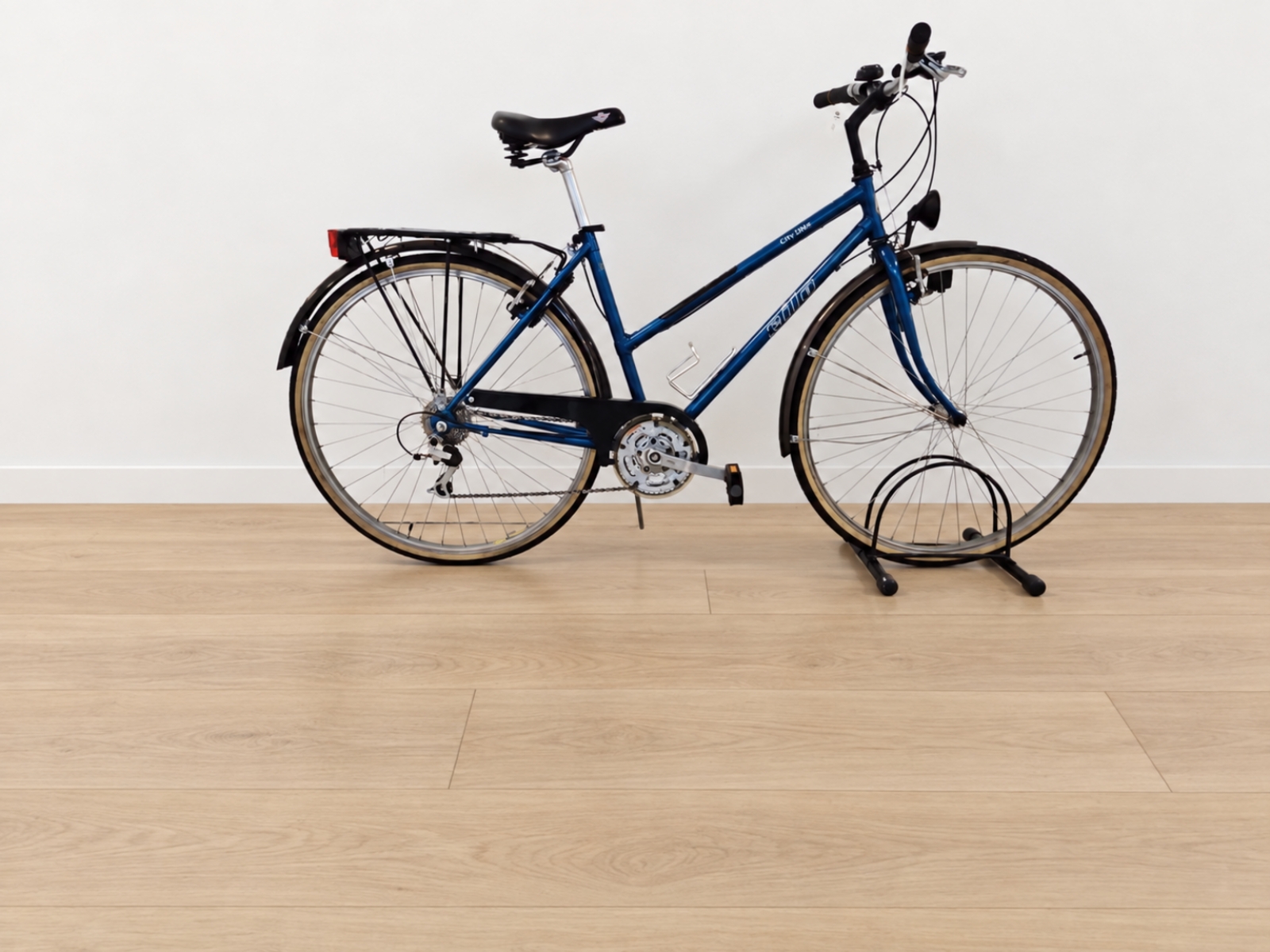 Bicicletta da città blu (Nr. 6) 2