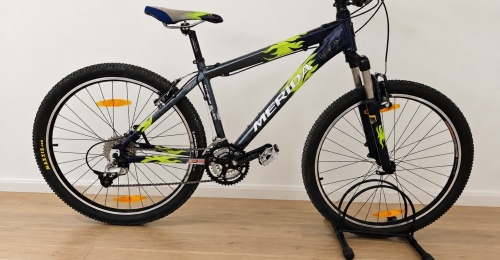Mountain bike MERIDA &ndash; telaio blu e verde (Nr. 16)