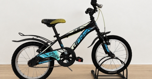 Bicicletta junior nera e azzurra (Nr. 4)