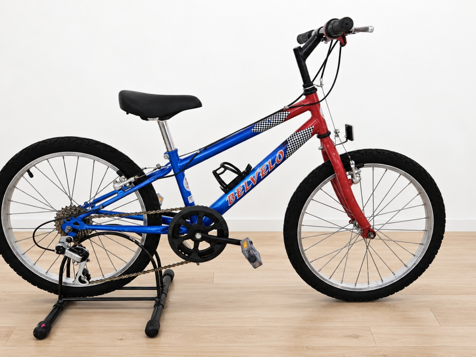 Bicicletta BELVELO blu e rossa (Nr. 55) 2