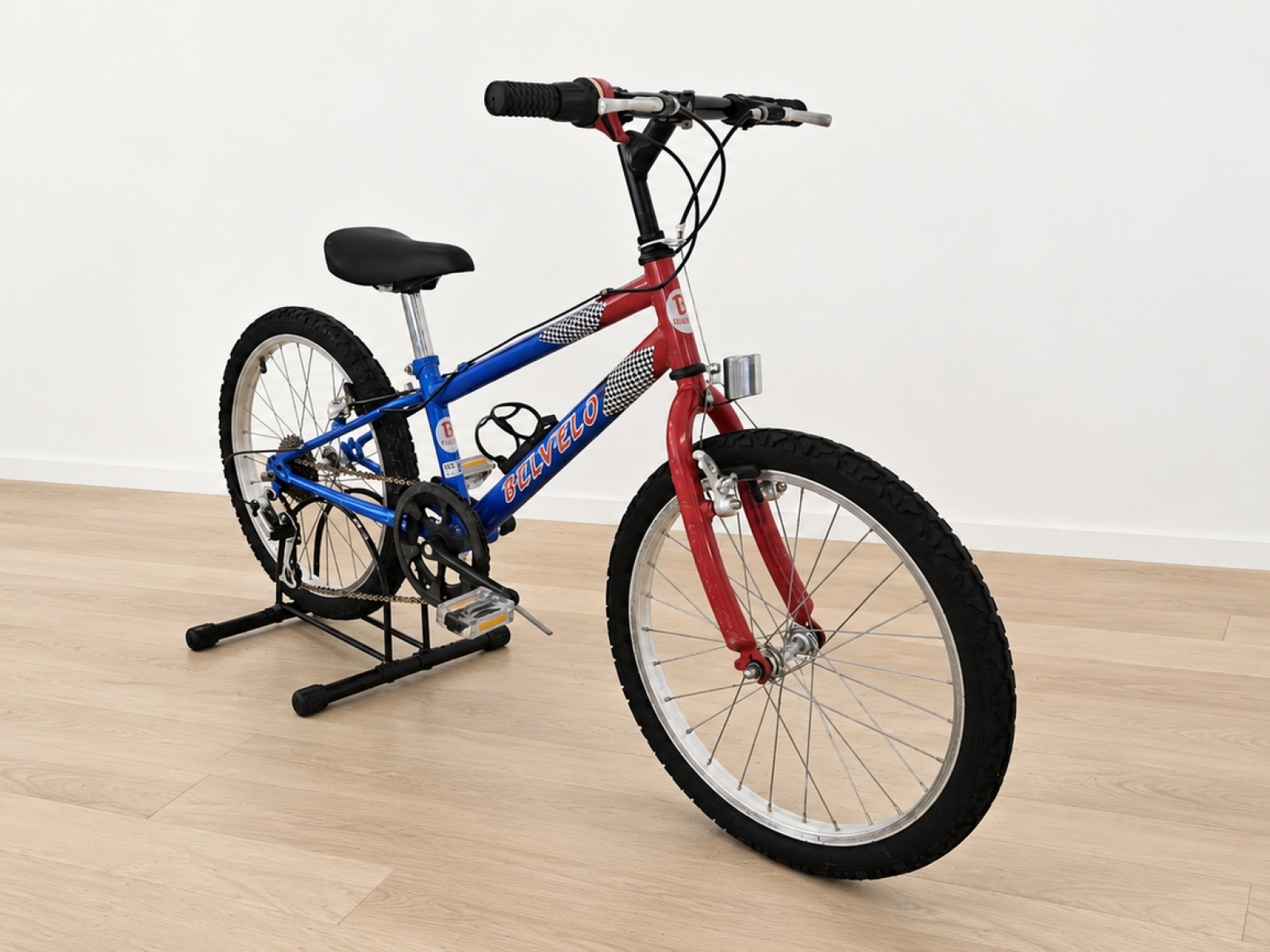 Bicicletta BELVELO blu e rossa (Nr. 55) 3