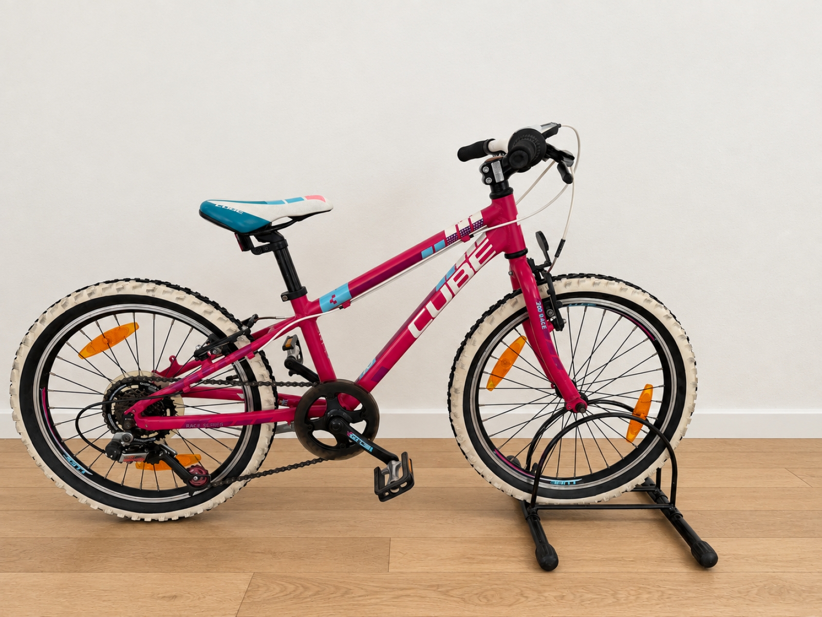 Bicicletta da bambino CUBE rosa e turchese (Nr. 57) 2