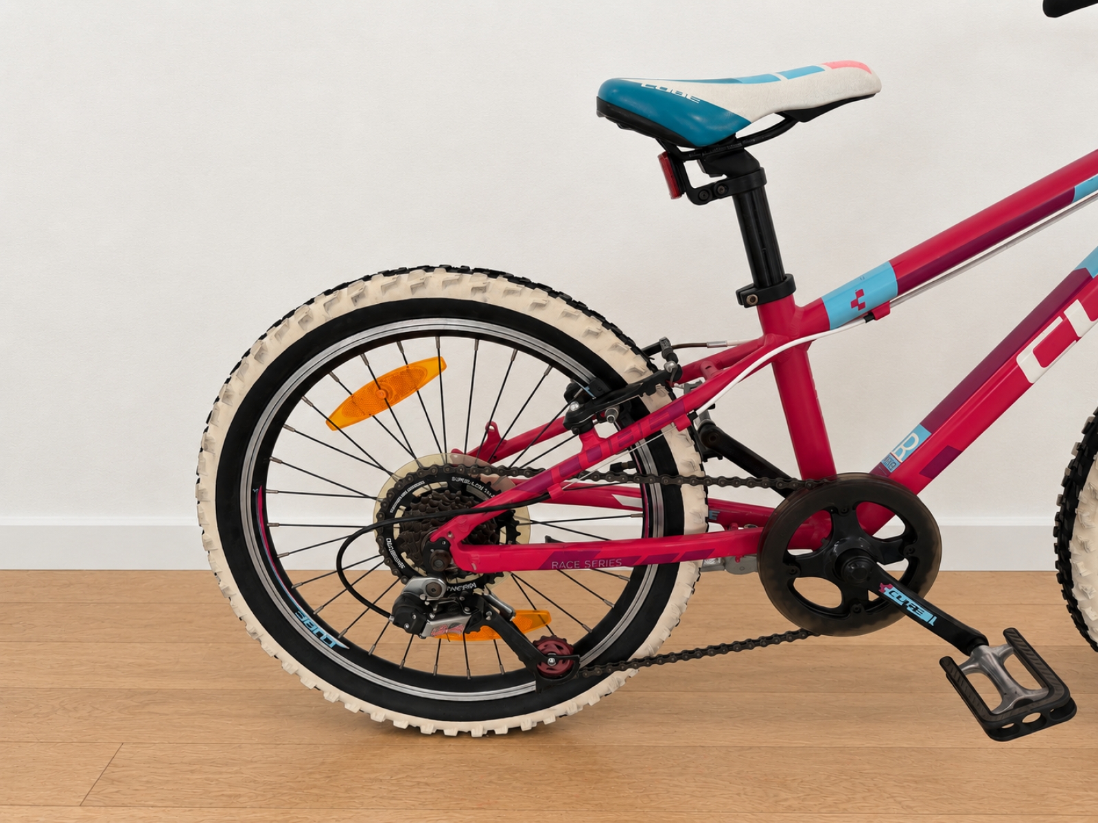 Bicicletta da bambino CUBE rosa e turchese (Nr. 57) 5