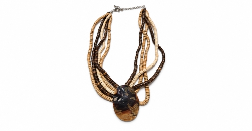 Collana etnica multifilo con grande pendente ovale (36pz)