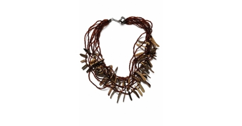 Collana multistrato con perline e pendenti decorativi (16pz)