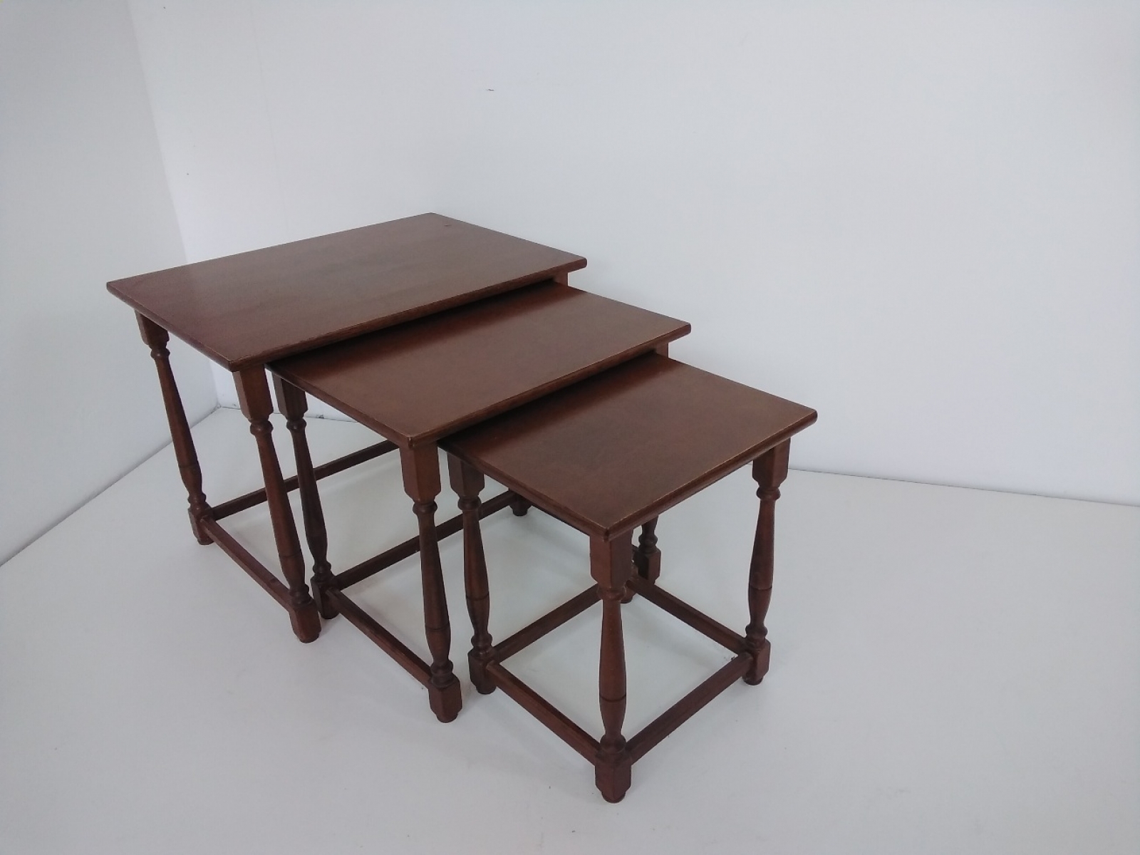 Tavolino in legno 2