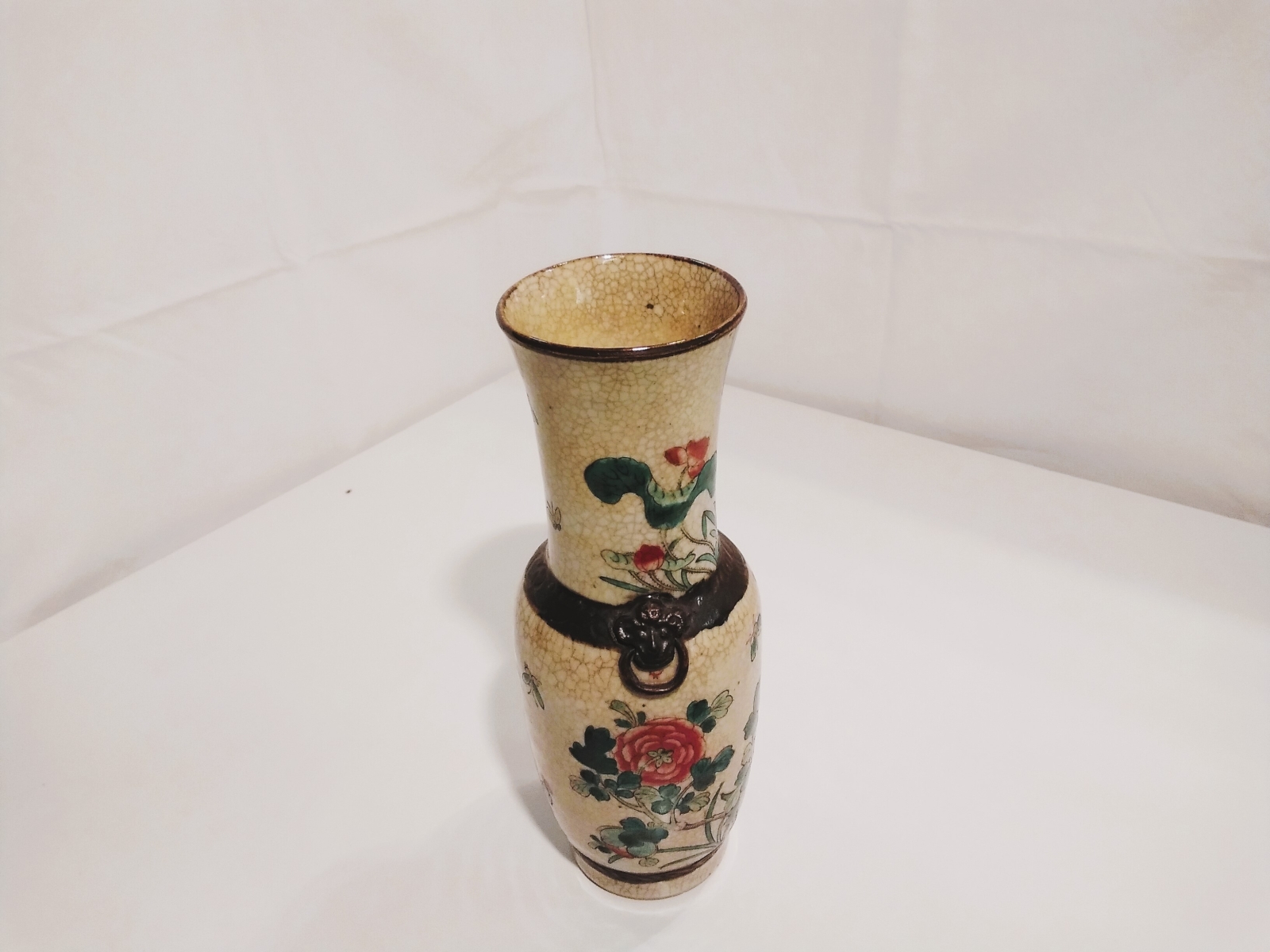 Vaso in porcellana con dipinto a mano. Cina, XIX secolo 3