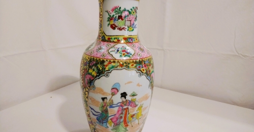 Vaso cinese vintage in porcellana